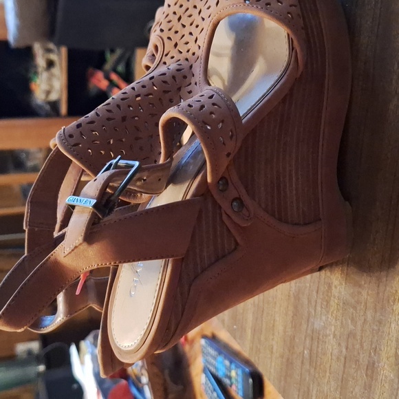 Women's GIANNI BINI WEDGE OPEN TOE SHOES 5" HIGH - Picture 5 of 6